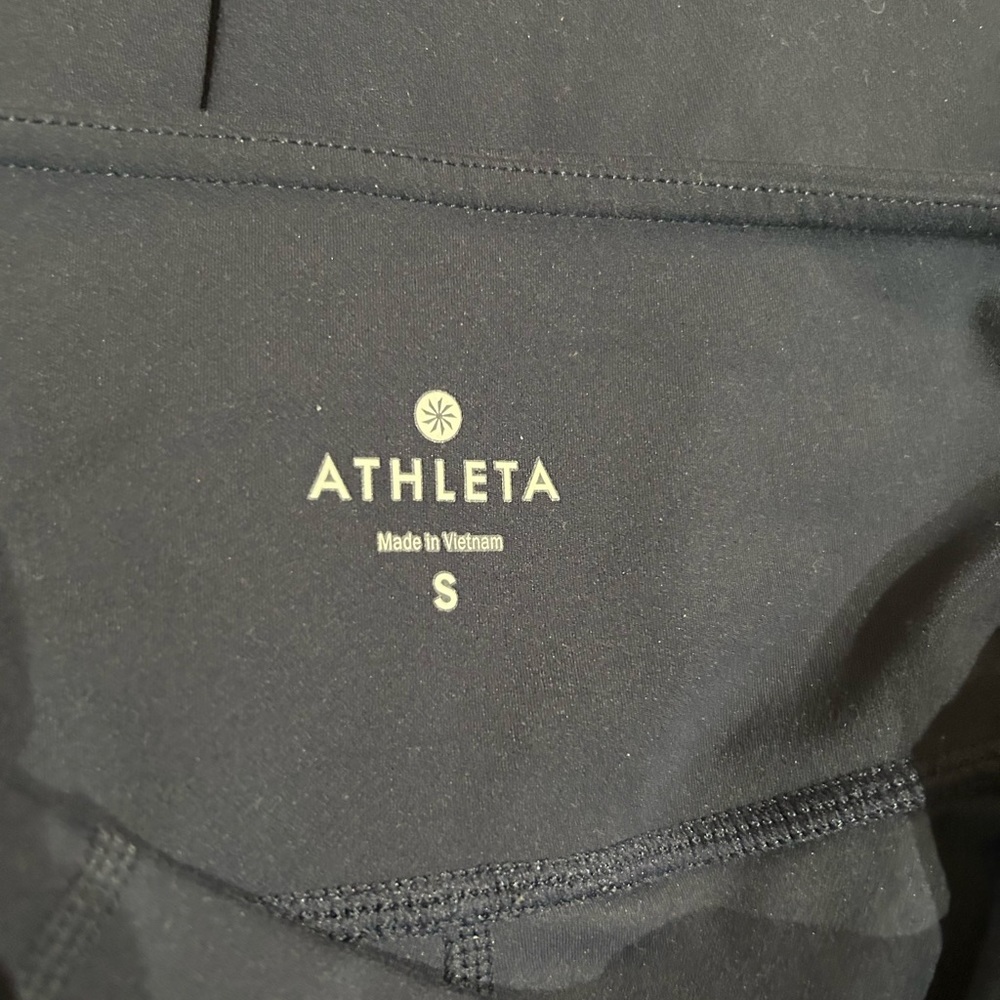 ATHLETA BUTTER SOFT SALUTATION 7/8 MIXED BEACH PRINTS NAVY MESH BOTTOMS - Picture 12 of 14